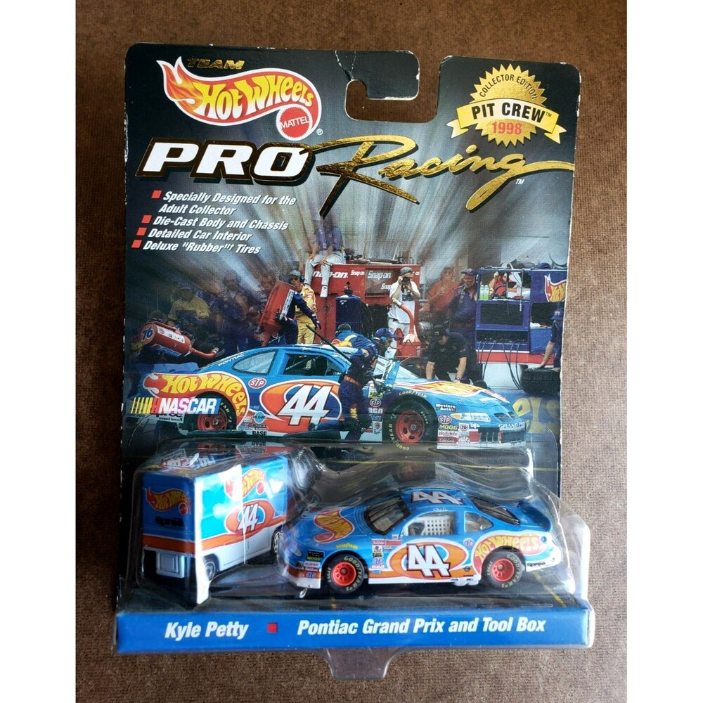 1997 Hot Wheels PRO RACING PIT CREW PONTIAC GRAND PRIX KYLE PETTY ENTERPRISES 44